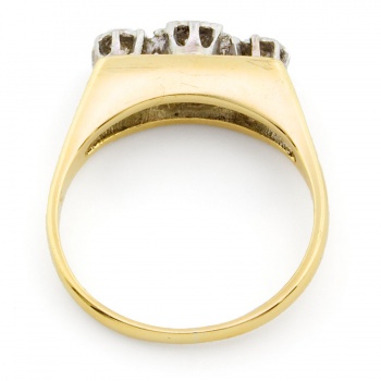 18ct gold Diamond 3 stone Ring size K½